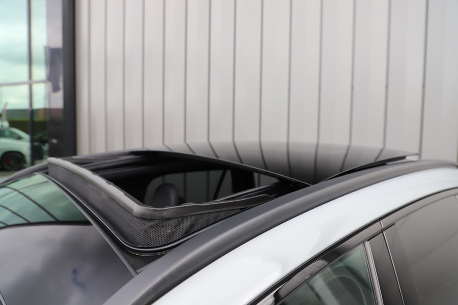 Mercedes-Benz GLC 300e AMG 4-Matic | 313PK | Pano | Keyless-go | Head-up | Sfeerverlichting | Burmester | Distronic | Digital-light | NL-Auto | 20