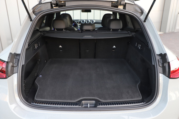 Mercedes-Benz GLC 300e AMG 4-Matic | 313PK | Pano | Keyless-go | Head-up | Sfeerverlichting | Burmester | Distronic | Digital-light | NL-Auto | 20