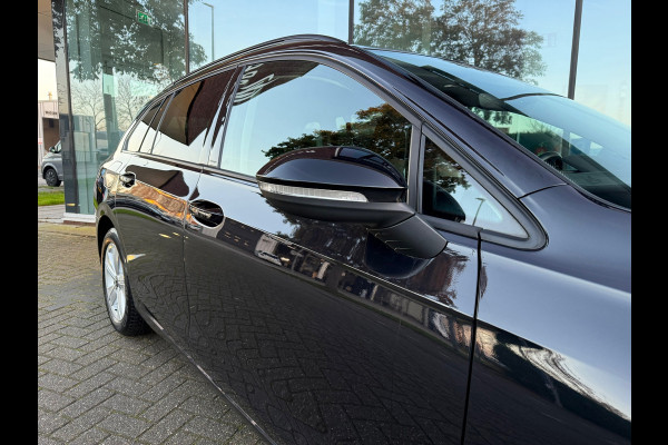 Volkswagen GOLF Variant 1.5 eTSI Life Business - Automaat - Navi - Alcantara - Virt.Cockpit - Climate