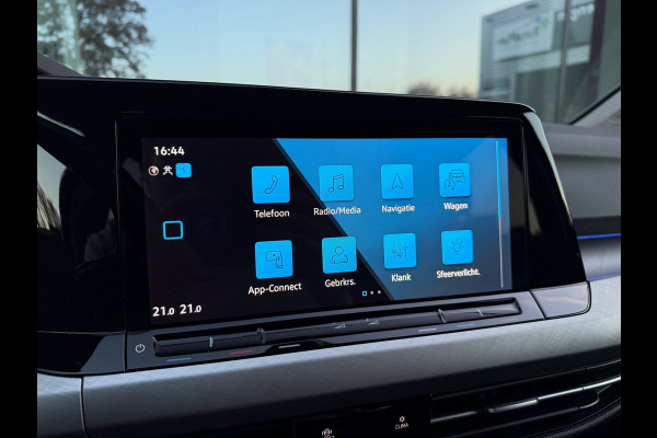 Volkswagen GOLF Variant 1.5 eTSI Life Business - Automaat - Navi - Alcantara - Virt.Cockpit - Climate