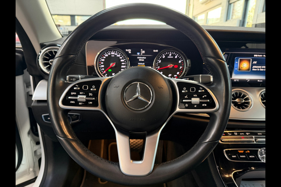 Mercedes-Benz E-Klasse Cabrio 200 | Leder | Airscarf | Camera | Navi | Lage Km stand | Led | Nieuwstaat | 1e eigenaar