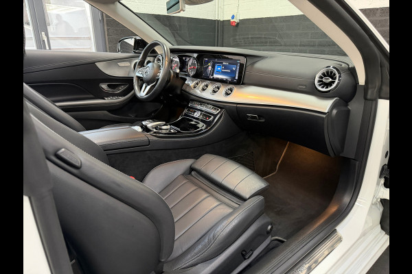 Mercedes-Benz E-Klasse Cabrio 200 | Leder | Airscarf | Camera | Navi | Lage Km stand | Led | Nieuwstaat | 1e eigenaar