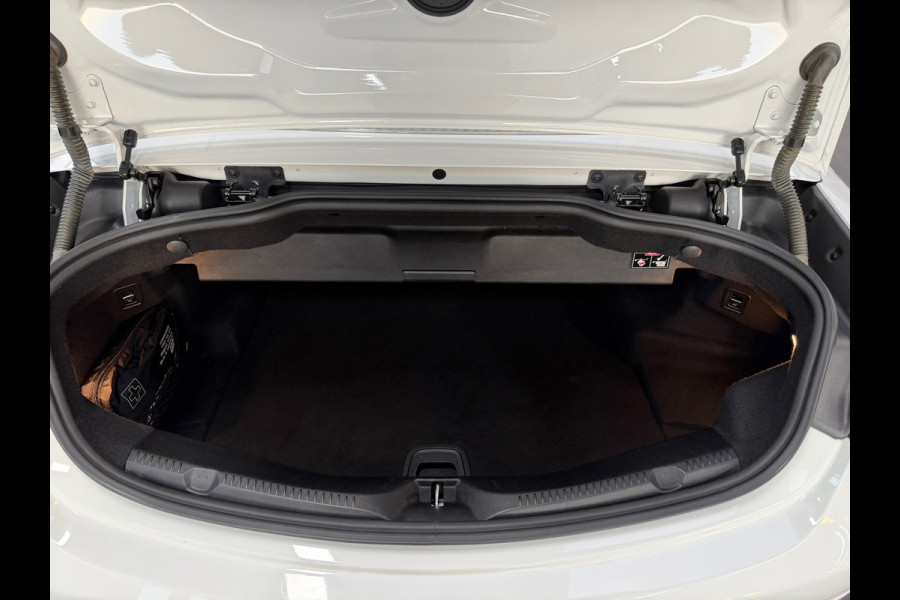 Mercedes-Benz E-Klasse Cabrio 200 | Leder | Airscarf | Camera | Navi | Lage Km stand | Led | Nieuwstaat | 1e eigenaar