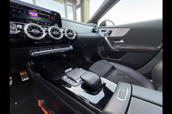 Mercedes-Benz A-Klasse 180 Business Solution AMG panoramadak night sfeerlicht vol vol