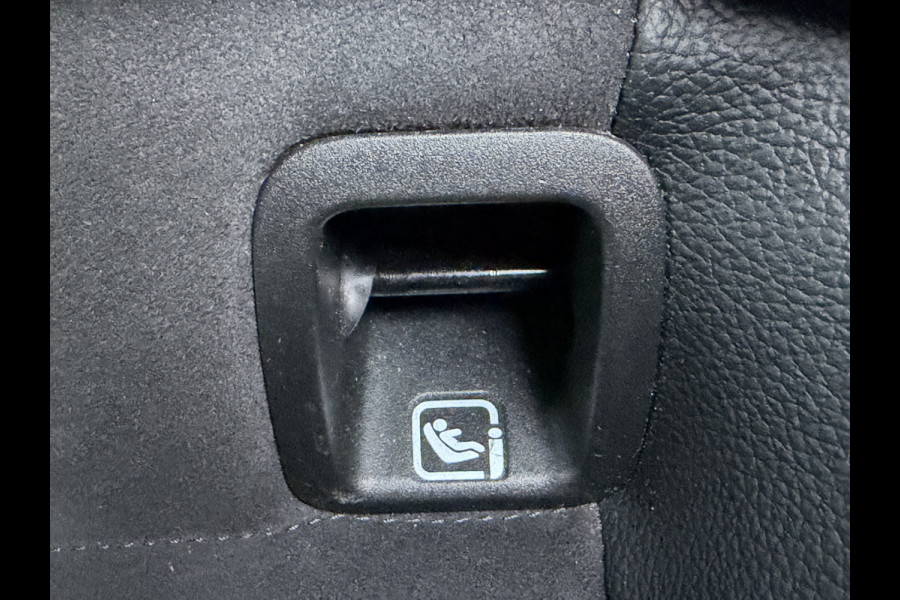 Mercedes-Benz A-Klasse 180 Business Solution AMG panoramadak night sfeerlicht vol vol