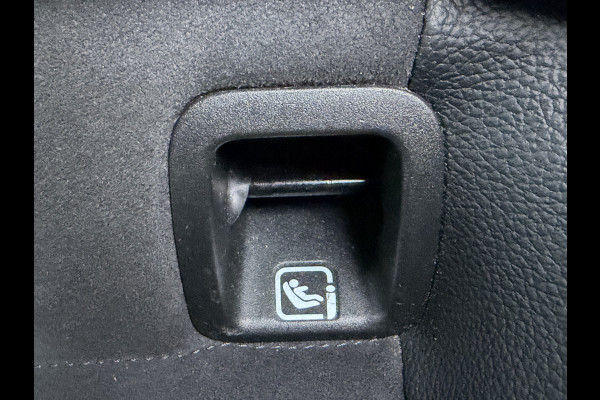 Mercedes-Benz A-Klasse 180 Business Solution AMG panoramadak night sfeerlicht vol vol