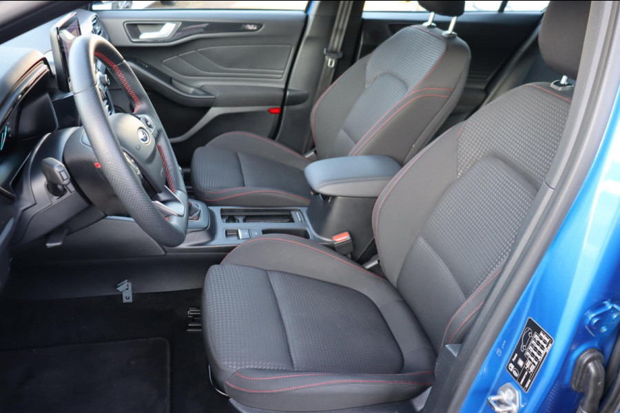 Ford Focus 1.0 EcoBoost Hybrid ST Line Business org.NL B&O afn.trekhaak camera stuur/stoel/raamverw.