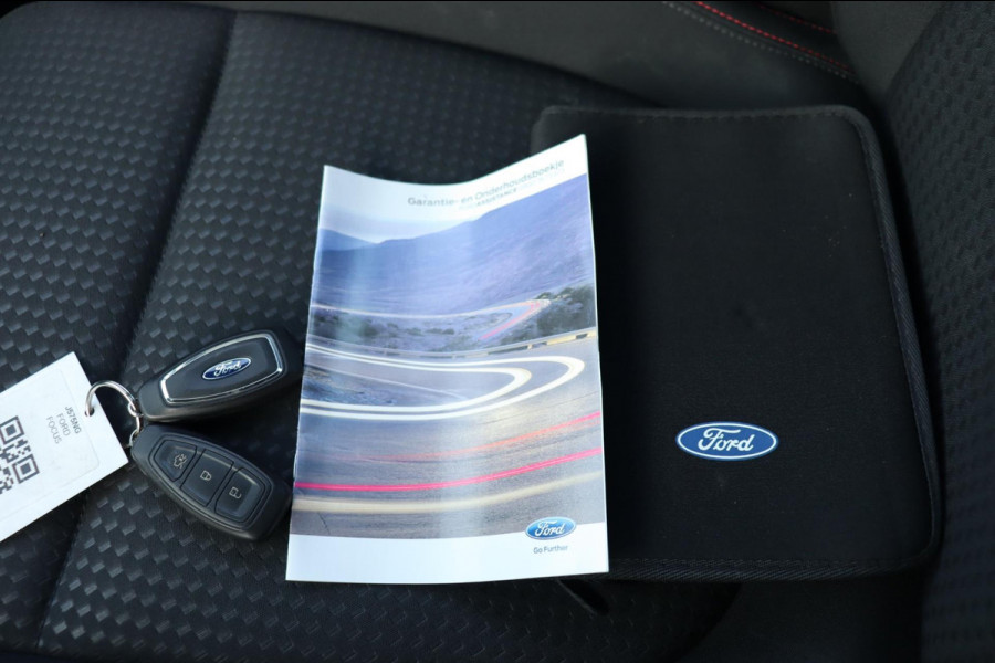 Ford Focus 1.0 EcoBoost Hybrid ST Line Business org.NL B&O afn.trekhaak camera stuur/stoel/raamverw.