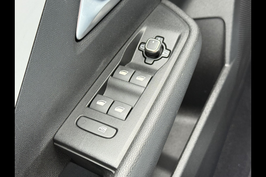 Opel Astra BWJ 12-2022 | 1.2 131PK! Bus. Edition | CAMREA | NAVI | CLIMA | CARPLAY | AD CRUISE | PDC 2X | STOELVERW | STUURWIELVERW |