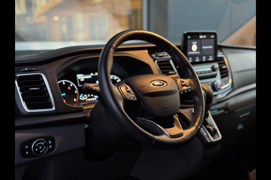 Ford Transit Custom 300 2.0 TDCI 130pk L1H1 Limited Automaat | CarPlay | Camera | Winterpack | Trekhaak | Bluetooth | Cruise | LM