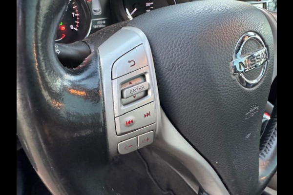 Nissan QASHQAI 1.6 Turbo 164pk N-Vision Airco/ECC,Navigatie,Camera,Panoramadak,Leder/Alcantara Interieur