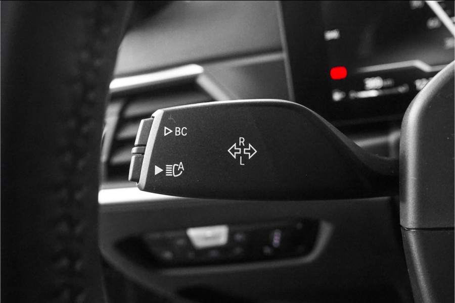 BMW 3 Serie Touring 318i 157PK M-Pakket Leder LED Trekhaak