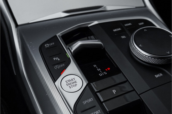 BMW 3 Serie Touring 318i 157PK M-Pakket Leder LED Trekhaak