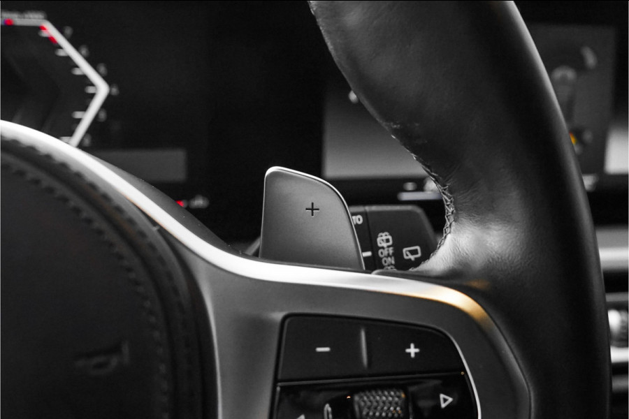 BMW 3 Serie Touring 318i 157PK M-Pakket Leder LED Trekhaak