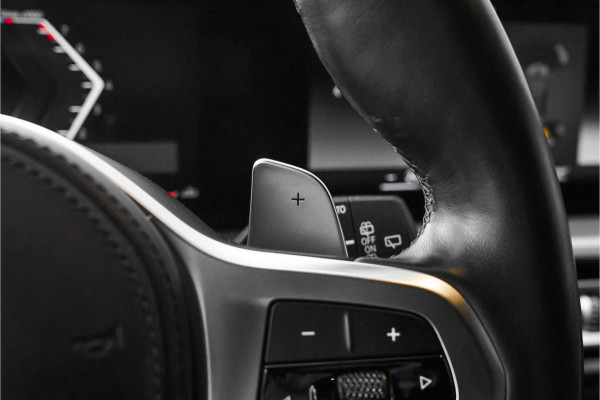 BMW 3 Serie Touring 318i 157PK M-Pakket Leder LED Trekhaak