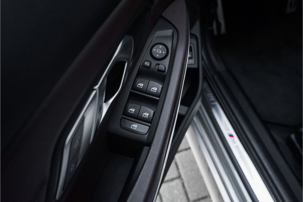 BMW 3 Serie Touring 318i 157PK M-Pakket Leder LED Trekhaak