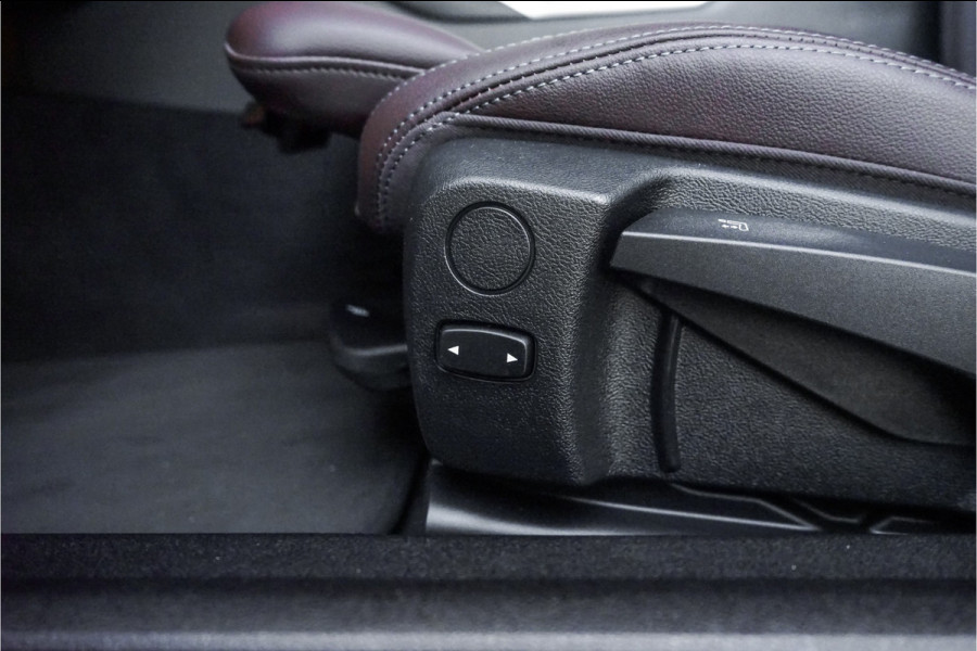 BMW 3 Serie Touring 318i 157PK M-Pakket Leder LED Trekhaak