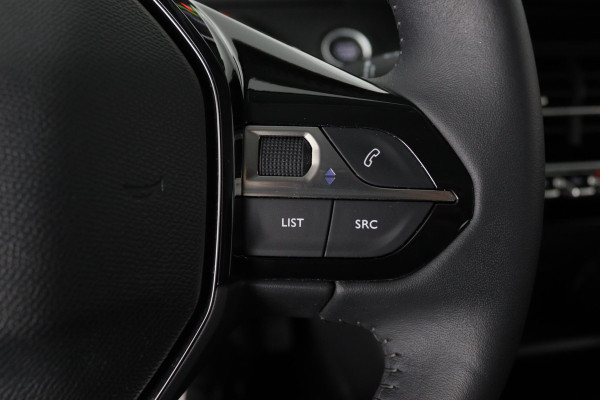 Peugeot e-208 EV ALLURE PACK 50 KWh ACCU= 93% +SNELLADEN GARANTIE TOT 2031** 3 FASE LADEN . Als nieuw!