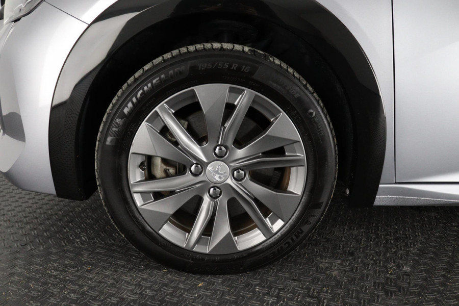 Peugeot e-208 EV ALLURE PACK 50 KWh ACCU= 93% +SNELLADEN GARANTIE TOT 2031** 3 FASE LADEN . Als nieuw!