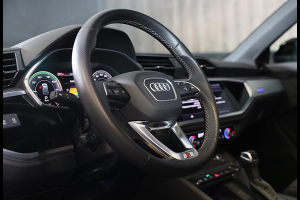 Audi Q3 45 TFSI e S Line Edition Competition / AUT / Acc / Lane Assist / Dode Hoek / Elek Stoel / Pano / Sfeer / Matrix / 21 Inch