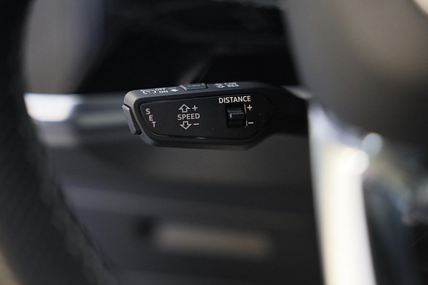 Audi Q3 45 TFSI e S Line Edition Competition / AUT / Acc / Lane Assist / Dode Hoek / Elek Stoel / Pano / Sfeer / Matrix / 21 Inch