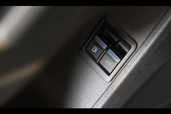 Audi Q3 45 TFSI e S Line Edition Competition / AUT / Acc / Lane Assist / Dode Hoek / Elek Stoel / Pano / Sfeer / Matrix / 21 Inch