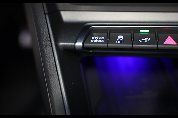 Audi Q3 45 TFSI e S Line Edition Competition / AUT / Acc / Lane Assist / Dode Hoek / Elek Stoel / Pano / Sfeer / Matrix / 21 Inch