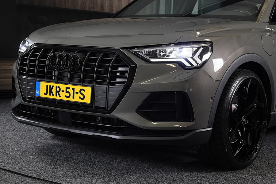 Audi Q3 45 TFSI e S Line Edition Competition / AUT / Acc / Lane Assist / Dode Hoek / Elek Stoel / Pano / Sfeer / Matrix / 21 Inch