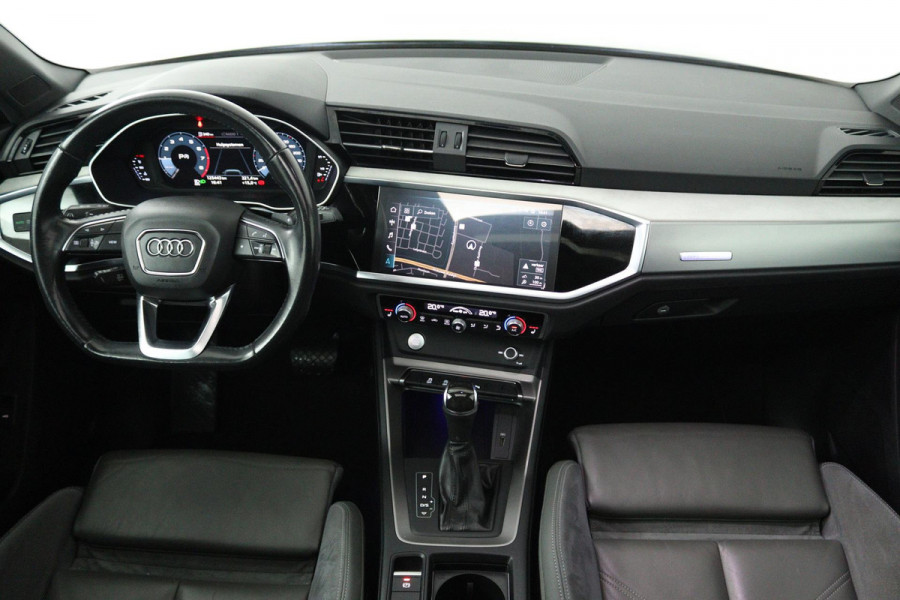 Audi Q3 35 TFSI S-Line (PANORAMADAK, ELEKT. WEGKLAPBARE TREKHAAK, CARPLAY, ELEKT. STOELEN, VIRTUAL, PDC, GOED ONDERHOUDEN, LED)