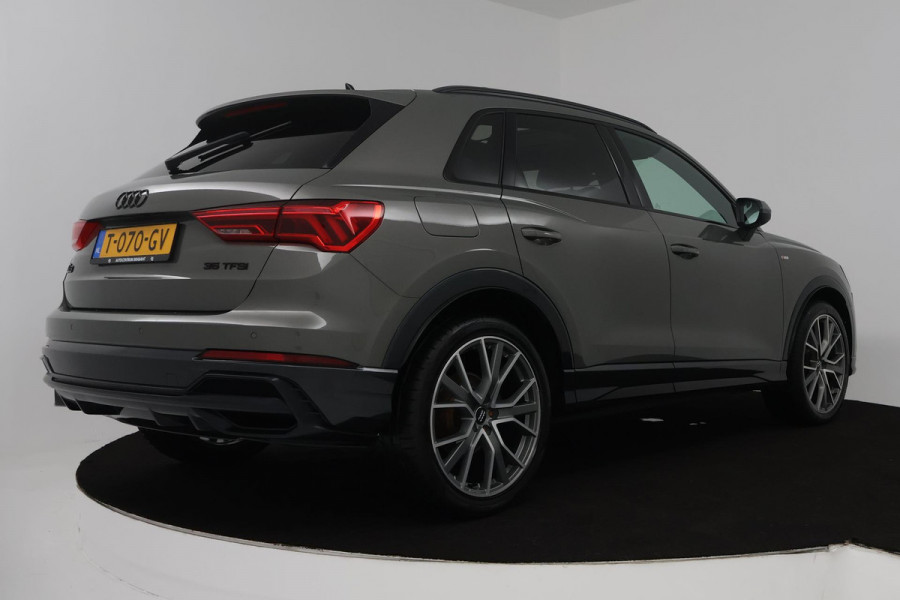 Audi Q3 35 TFSI S-Line (PANORAMADAK, ELEKT. WEGKLAPBARE TREKHAAK, CARPLAY, ELEKT. STOELEN, VIRTUAL, PDC, GOED ONDERHOUDEN, LED)