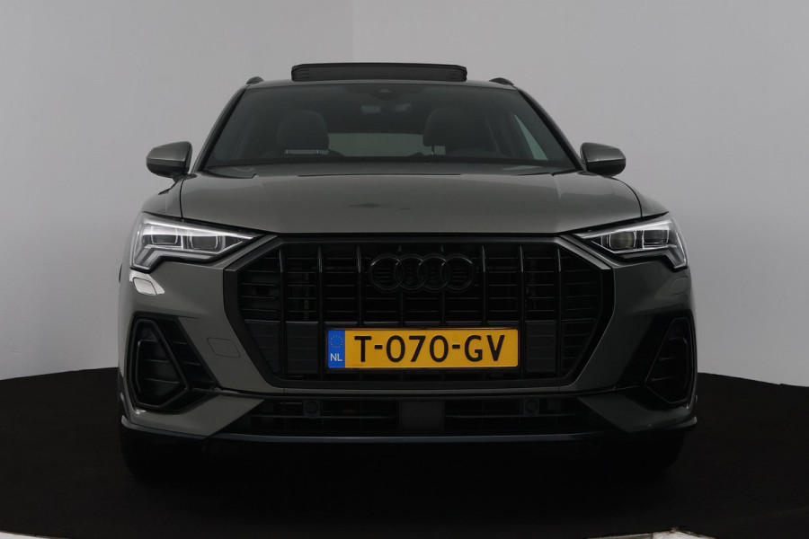 Audi Q3 35 TFSI S-Line (PANORAMADAK, ELEKT. WEGKLAPBARE TREKHAAK, CARPLAY, ELEKT. STOELEN, VIRTUAL, PDC, GOED ONDERHOUDEN, LED)