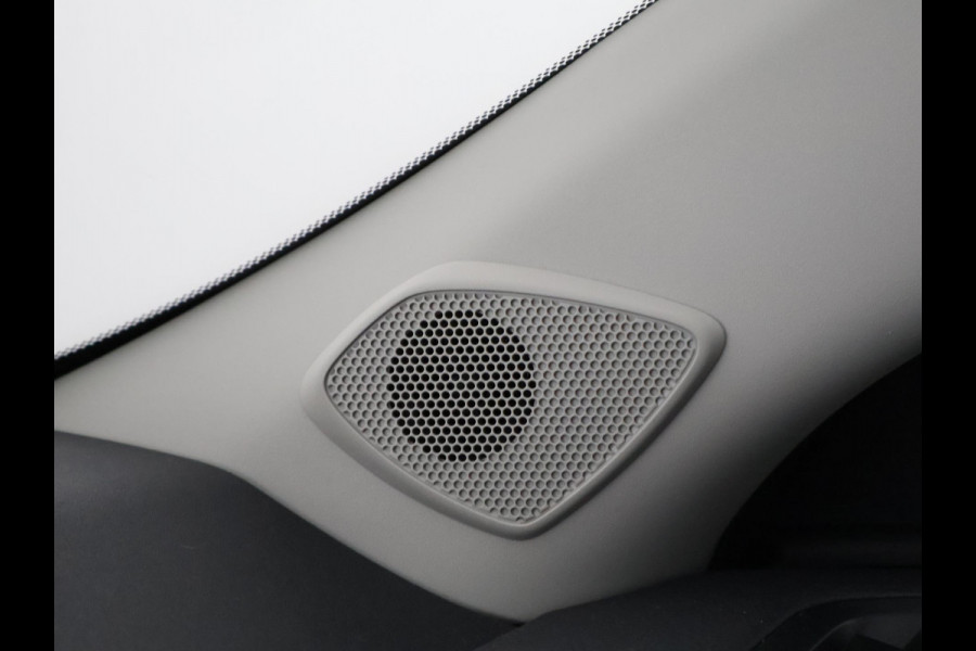 Toyota Yaris 1.5 Hybrid Active + Coral Red Pack | 1e eigenaar | Apple Carplay & AndroidAUTO | Camera |