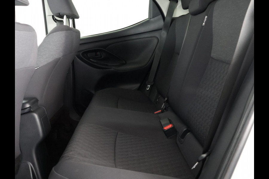 Toyota Yaris 1.5 Hybrid Active + Coral Red Pack | 1e eigenaar | Apple Carplay & AndroidAUTO | Camera |