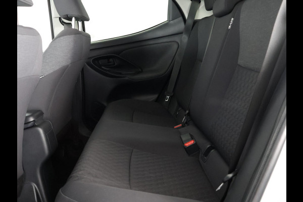 Toyota Yaris 1.5 Hybrid Active + Coral Red Pack | 1e eigenaar | Apple Carplay & AndroidAUTO | Camera |