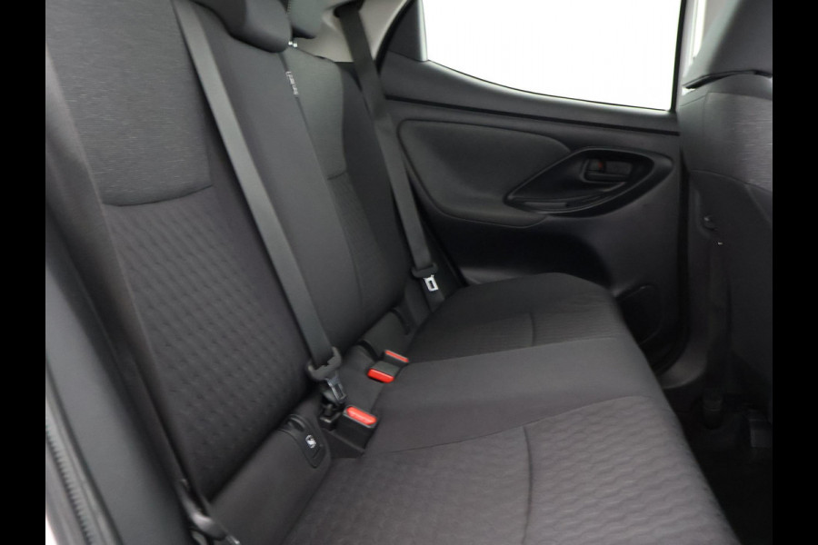 Toyota Yaris 1.5 Hybrid Active + Coral Red Pack | 1e eigenaar | Apple Carplay & AndroidAUTO | Camera |