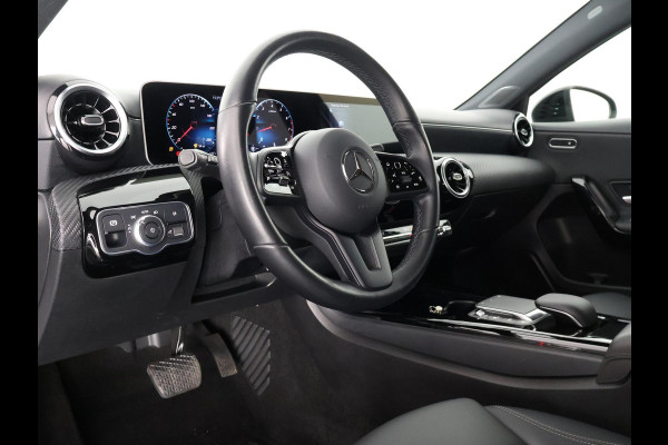 Mercedes-Benz A-Klasse 180 BUSINESS SOLUTION 1e EIG. GARANTIE TOT 2030* NL AUTO! NAVI.PDC V+A.  STOELVERWARMING .