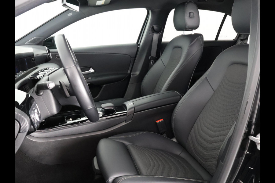Mercedes-Benz A-Klasse 180 BUSINESS SOLUTION 1e EIG. GARANTIE TOT 2030* NL AUTO! NAVI.PDC V+A.  STOELVERWARMING .