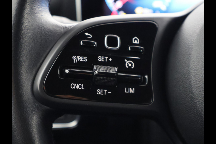 Mercedes-Benz A-Klasse 180 BUSINESS SOLUTION 1e EIG. GARANTIE TOT 2030* NL AUTO! NAVI.PDC V+A.  STOELVERWARMING .