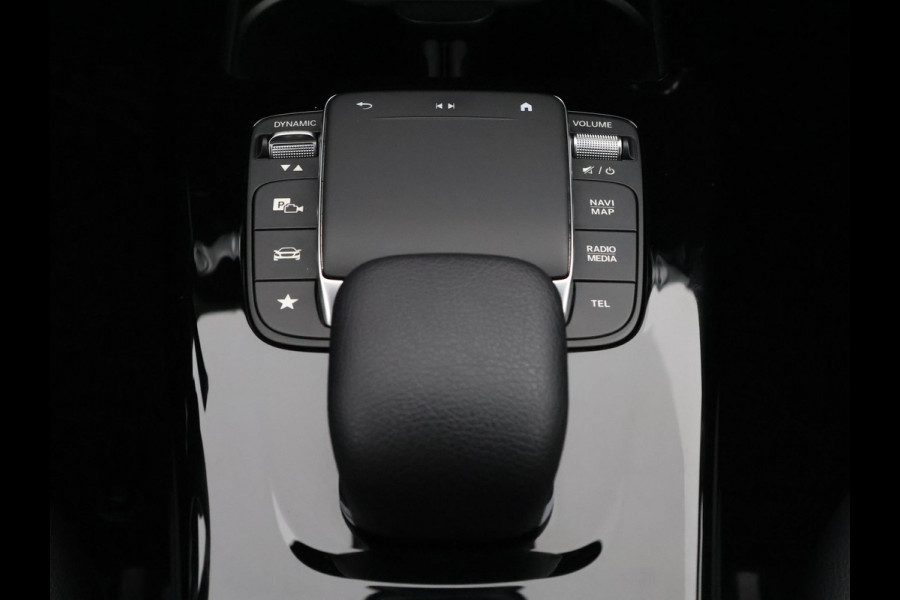 Mercedes-Benz A-Klasse 180 BUSINESS SOLUTION 1e EIG. GARANTIE TOT 2030* NL AUTO! NAVI.PDC V+A.  STOELVERWARMING .