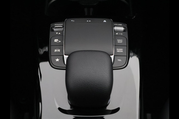 Mercedes-Benz A-Klasse 180 BUSINESS SOLUTION 1e EIG. GARANTIE TOT 2030* NL AUTO! NAVI.PDC V+A.  STOELVERWARMING .