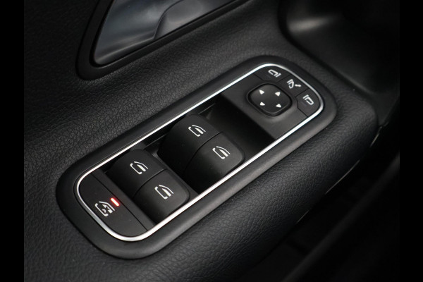 Mercedes-Benz A-Klasse 180 BUSINESS SOLUTION 1e EIG. GARANTIE TOT 2030* NL AUTO! NAVI.PDC V+A.  STOELVERWARMING .