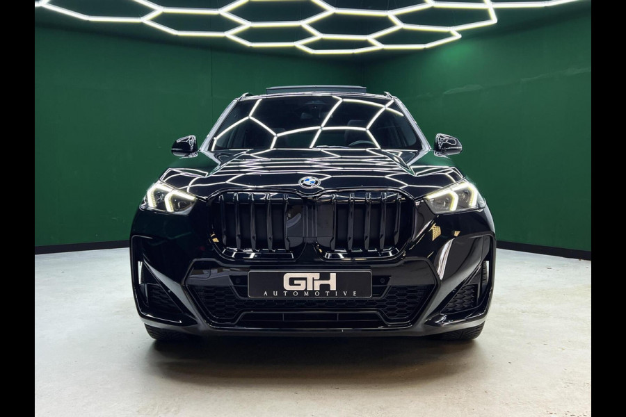 BMW X1 sDrive20i M-Sport Pro | Lane | Pano | Trekhaak