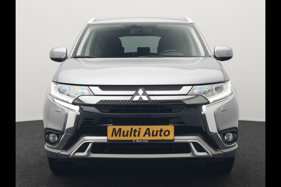 Mitsubishi Outlander 2.4 Pure Plug In Hybrid 225pk Dealer O.H. PHEV | Apple Carplay | Camera | Sportstoelen Verwarmd | Keyless | Cruise Control | DAB |