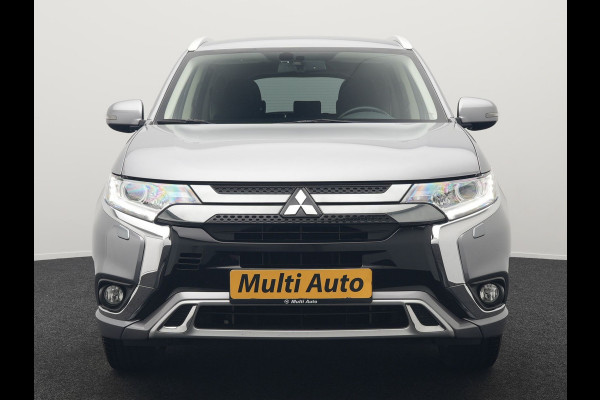 Mitsubishi Outlander 2.4 Pure Plug In Hybrid 225pk Dealer O.H. PHEV | Apple Carplay | Camera | Sportstoelen Verwarmd | Keyless | Cruise Control | DAB |