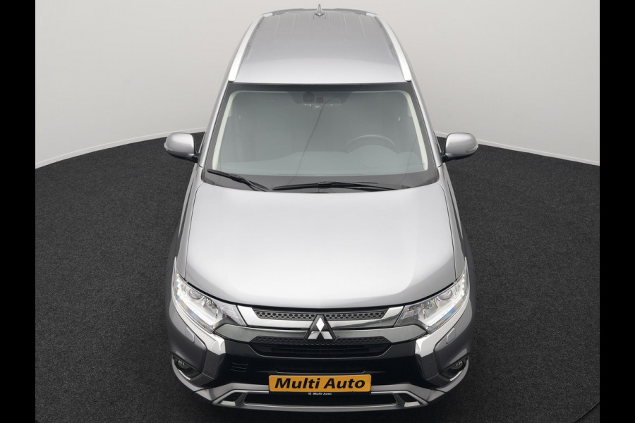 Mitsubishi Outlander 2.4 Pure Plug In Hybrid 225pk Dealer O.H. PHEV | Apple Carplay | Camera | Sportstoelen Verwarmd | Keyless | Cruise Control | DAB |