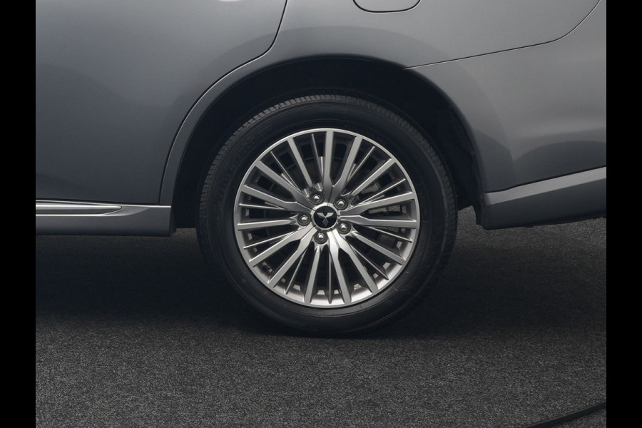 Mitsubishi Outlander 2.4 Pure Plug In Hybrid 225pk Dealer O.H. PHEV | Apple Carplay | Camera | Sportstoelen Verwarmd | Keyless | Cruise Control | DAB |