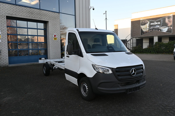 Mercedes-Benz Sprinter 317 CDI L3 RWD Pro Open laadbak, Smartphone integratie pakket, LED Vraag naar de mogelijkheden opbouw!