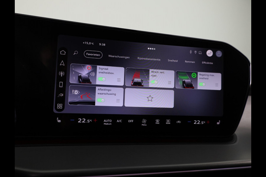 Audi Q3 Advanced edition e-hybrid 200 kW / 272 PK | Techniekpakket plus | Ambiente lichtpakket plus | Privacy glas | Sportstoelen |