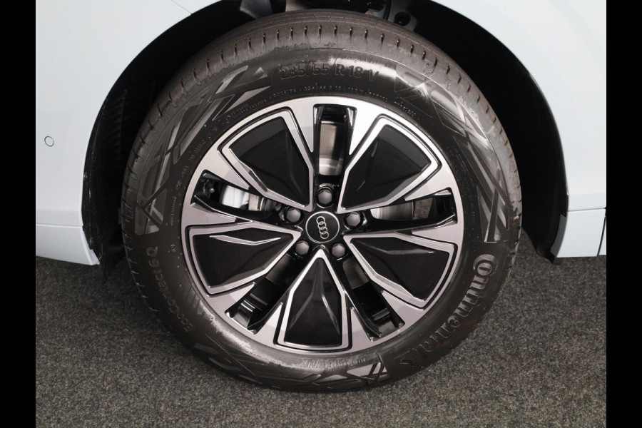Audi Q3 Advanced edition e-hybrid 200 kW / 272 PK | Techniekpakket plus | Ambiente lichtpakket plus | Privacy glas | Sportstoelen |