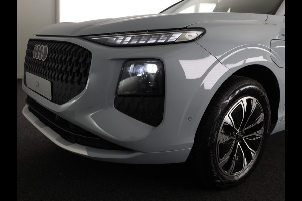 Audi Q3 Advanced edition e-hybrid 200 kW / 272 PK | Techniekpakket plus | Ambiente lichtpakket plus | Privacy glas | Sportstoelen |
